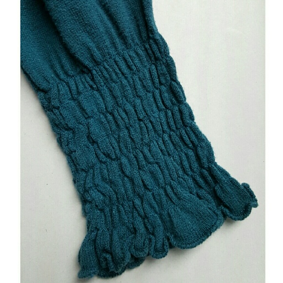 ***SOLD***  Nordstrom Frenchi Sweater - Picture 3 of 4