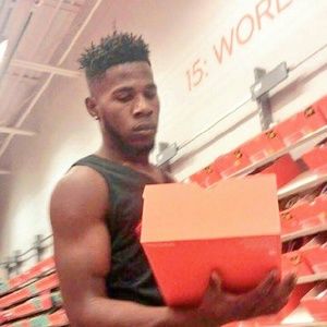 Meet your Posher, Larry