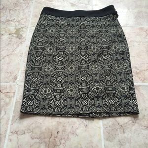 Size 2 Limited Black and Nude pencil skirt