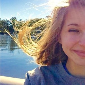 Meet your Posher, Avika