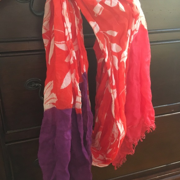 Express Spring Scarf - Picture 3 of 3