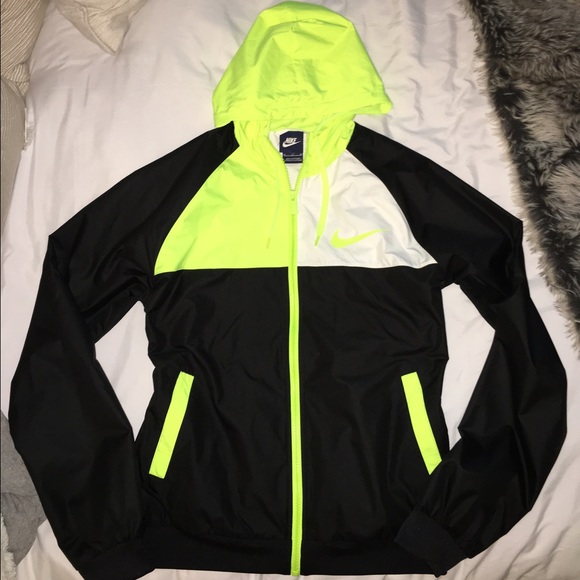 Nike windbreaker