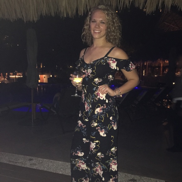 Meet your Posher, Christine - Picture 3 of 3