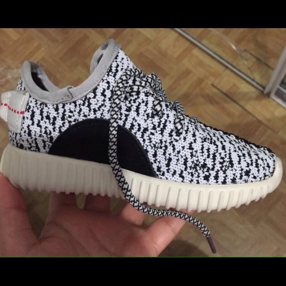 Infant and toddler designer custom sneakers. - Picture 2 of 3