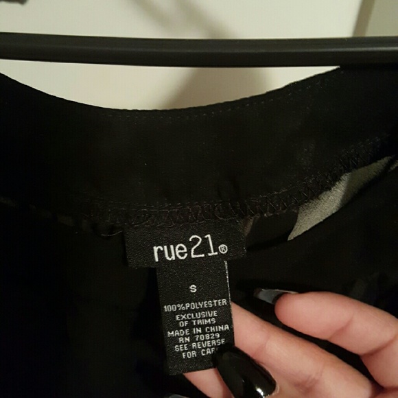 Blouse - Picture 3 of 4