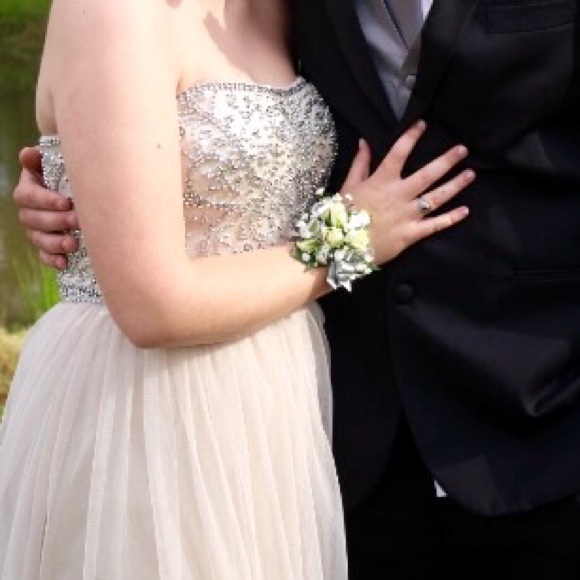 XSCAPE Prom Dress - Picture 2 of 3