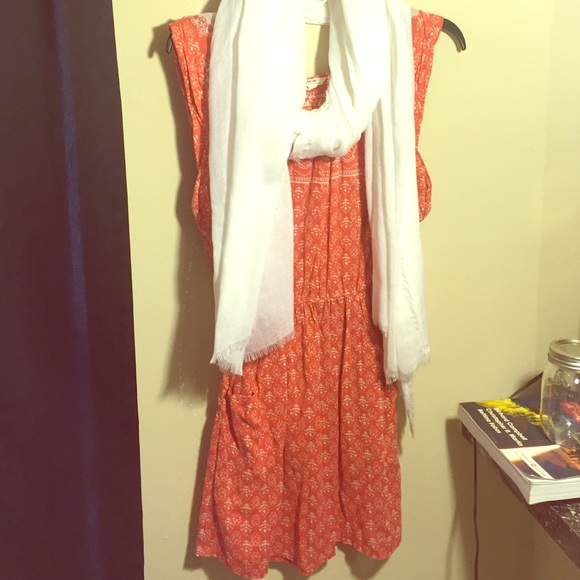 Coral/peachish dress