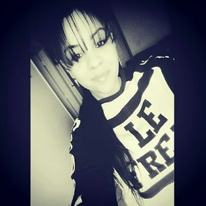 Meet your Posher, Jeanette