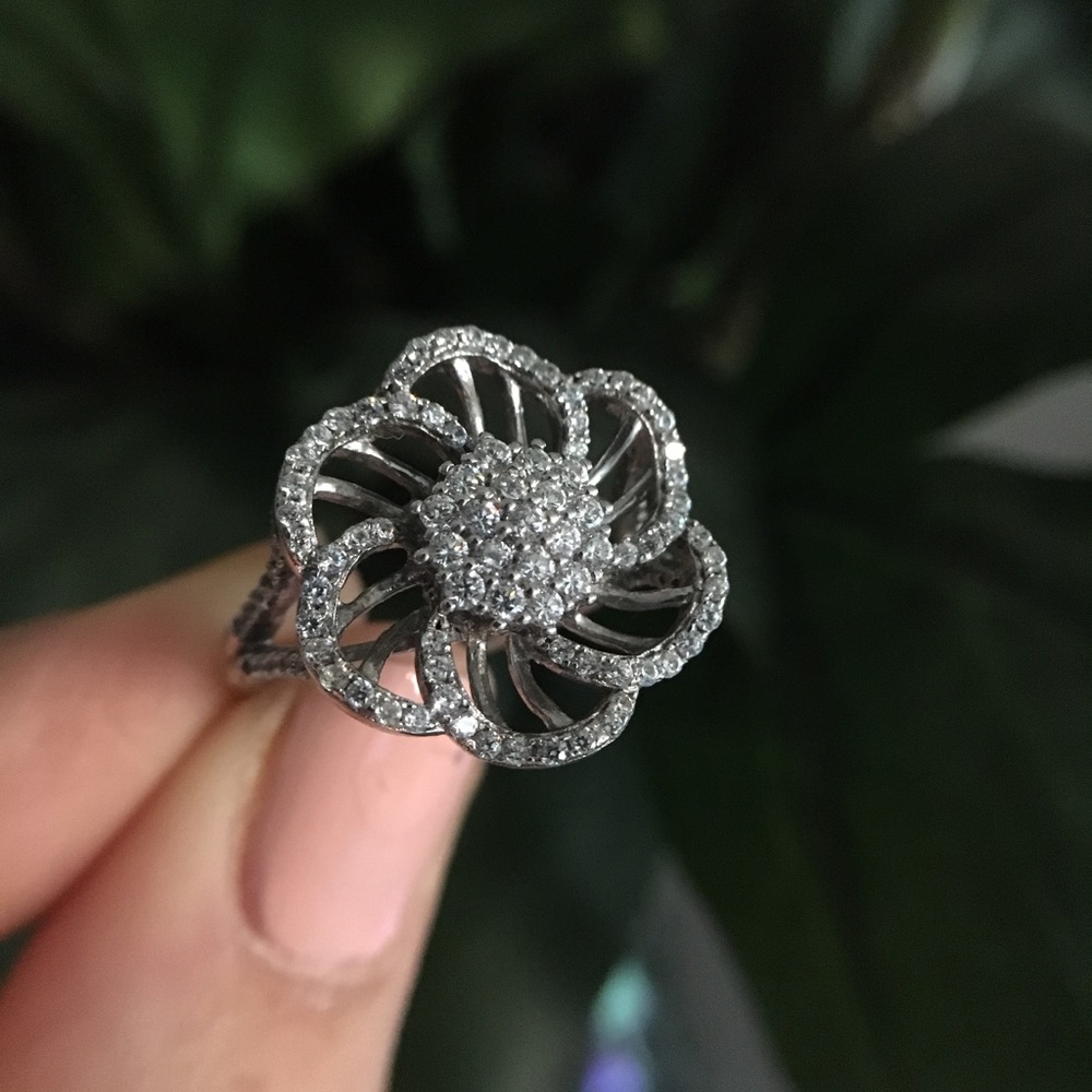 High quality cz sterling silver flower ring size 6