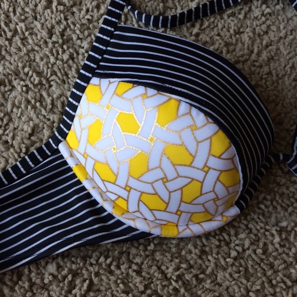 🎉host pick🎉 VS push up swim top - Picture 2 of 3