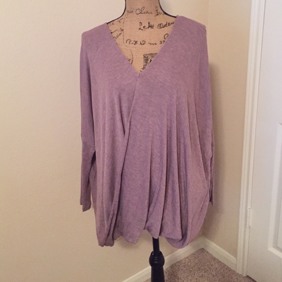 🚫SOLD🚫 Soft Purple top - Picture 1 of 3