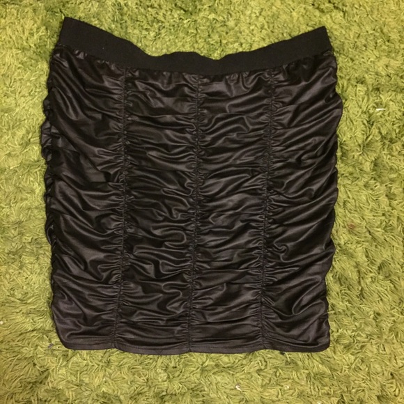 Plus Size Ruched Mini Skirt