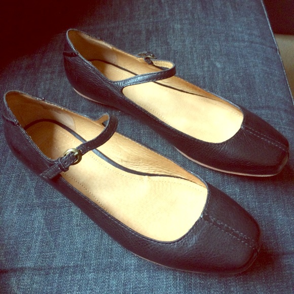 Frye Kat Black Leather Mary Janes
