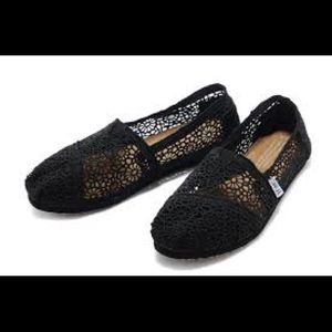 Black Lace Toms