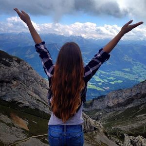 Meet your Posher, Monica