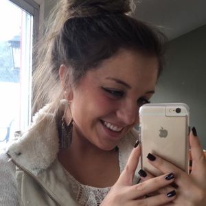 Meet your Posher, Lauren