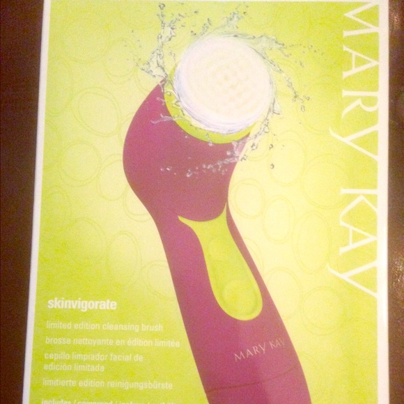 ❌SOLD!!! Mary Kay Skinvigorate Cleaning Brush
