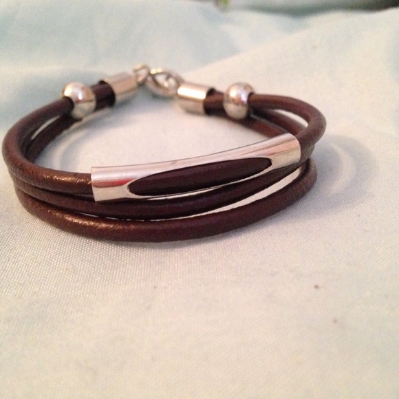 Brown faux leather bracelet