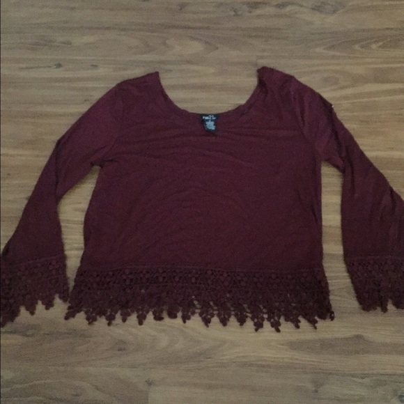 Maroon crop top with crochet details