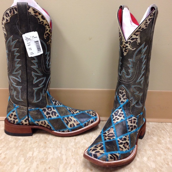 Maci Bean boots size 7M