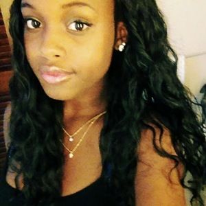 Meet your Posher, Cay