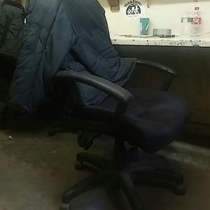 Meet your Posher, Carlos