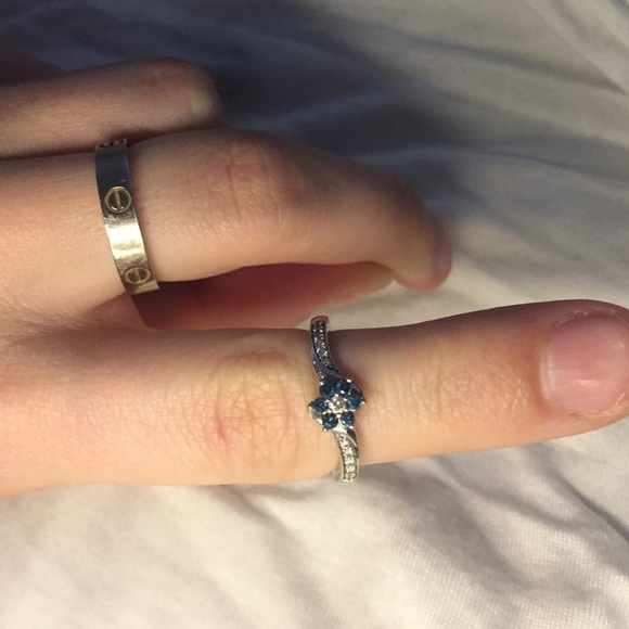 Diamond ring - Picture 2 of 4