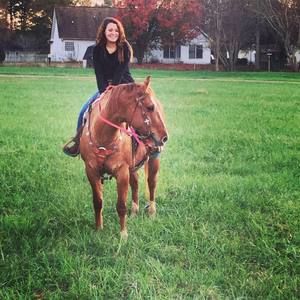 Meet your Posher, Alyssa