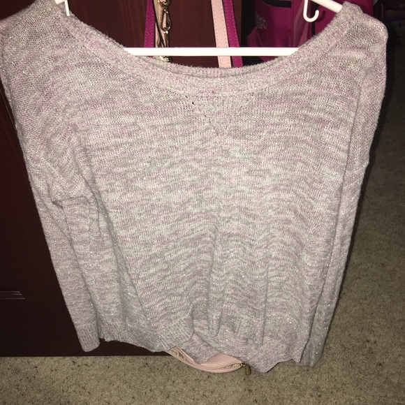 Gray/pink sweater