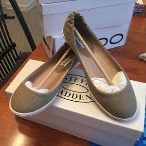 Steve Madden flats