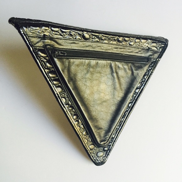 LAST DAY❗️Pyramid Black Vegan Croc Leather Clutch - Picture 2 of 4