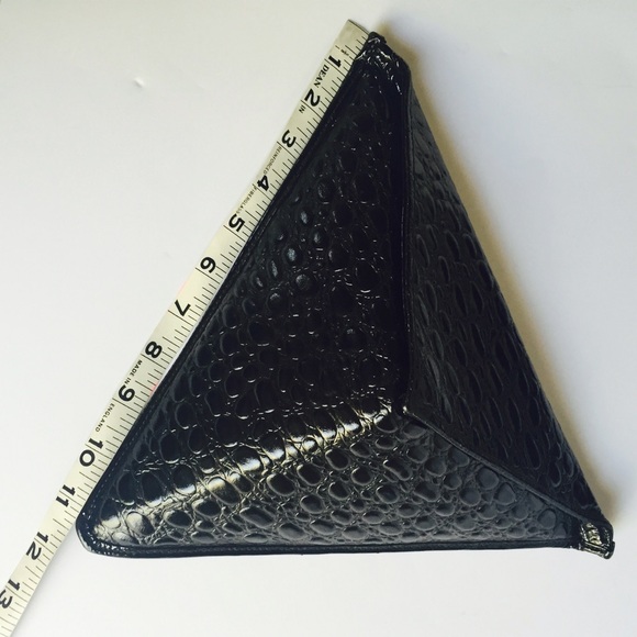 LAST DAY❗️Pyramid Black Vegan Croc Leather Clutch - Picture 4 of 4