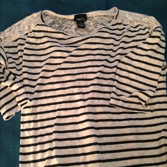 Rue 21 3/4 Sleeve Length Shirt