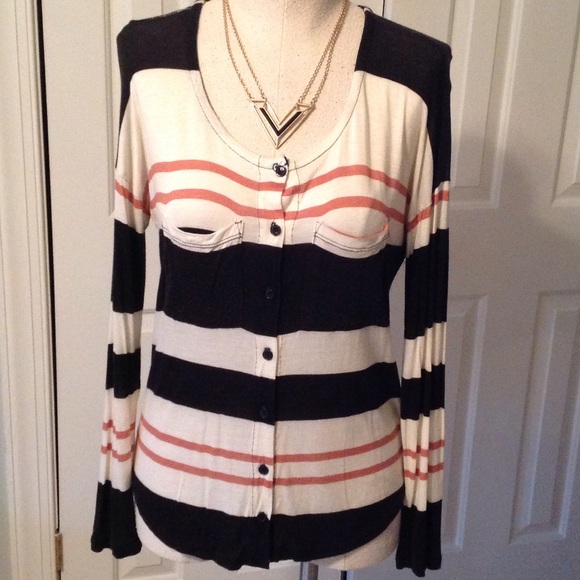 🌻STRIPED TOP