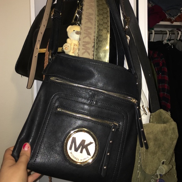MK cross body
