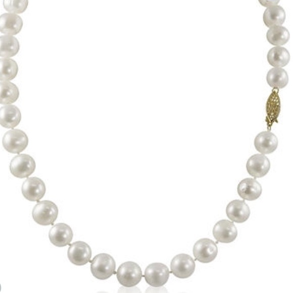 Pearl necklace 🎀