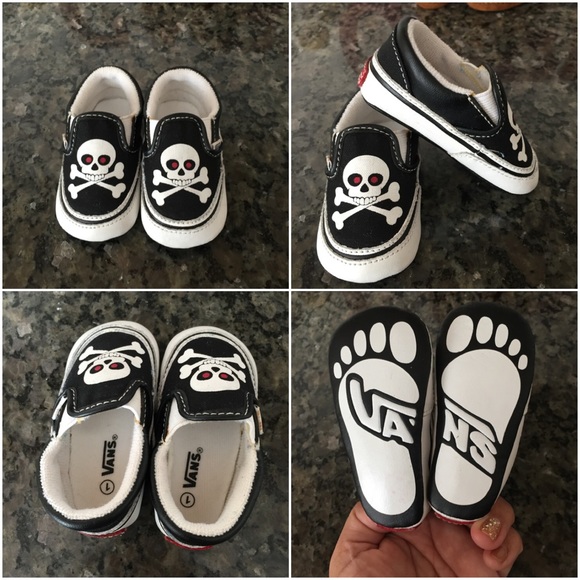 Baby crib shoes