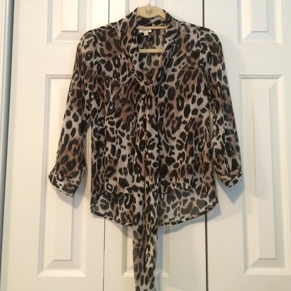 3/4 sleeve cheetah top!