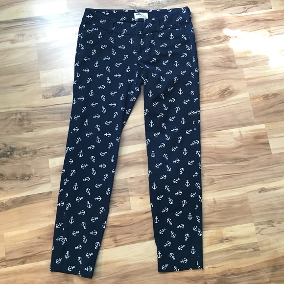 SOLD 🚫 Old navy anchor print Pants