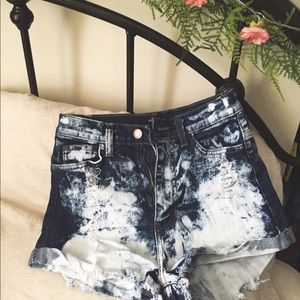 High-waisted Denim Shorts
