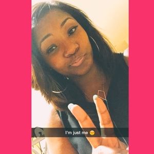 Meet your Posher, Danielle