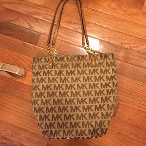 Michael Kors Tote!
