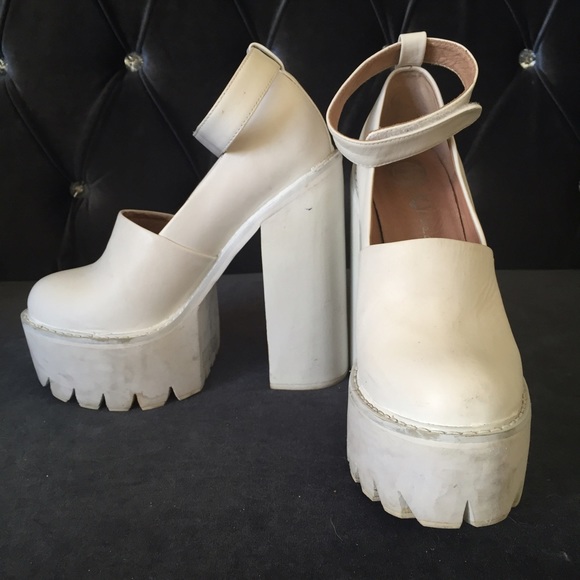 Jeffrey Campbell Scully