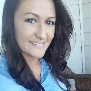 Meet your Posher, Courtney
