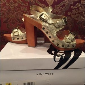 Nine West Size 9 Gold Chunky Sandals.  Worn 2x