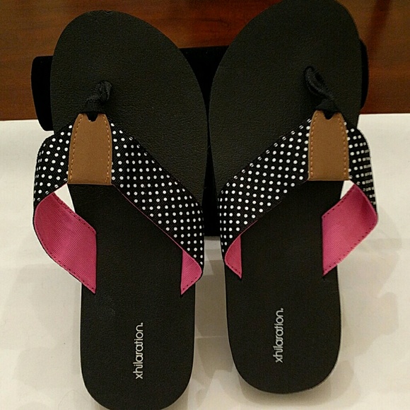 Black polka dot sandals
