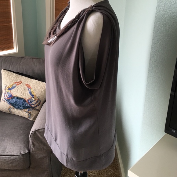 Sleeves top with beaded detail - Picture 2 of 4