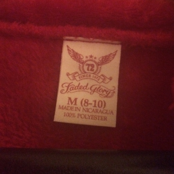 ❤️RED (FAUX) VELOUR JACKET❤️ 🎉Winter Clearance 🎉 - Picture 2 of 3