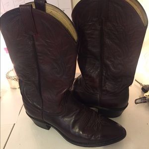 Cowgirl boots s: 9 1/2 fit more like 10