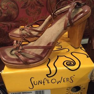 Sunflowers Brand ankle/leg wrap sandals.  Sz 9